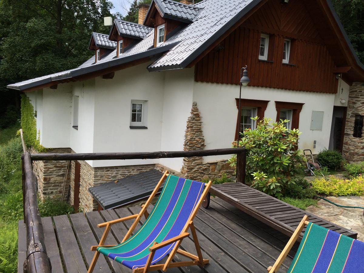 Chalupa Pod Skalou I. Paseky nad Jizerou Buitenkant foto